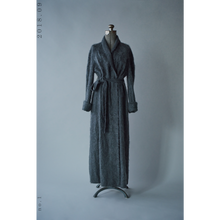 画像をギャラリービューアに読み込む, ロングガウン :カシミヤ75%ブルーフォックス25%【since 2018】