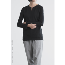 画像をギャラリービューアに読み込む, Vネックプルオーバー【since 2015】